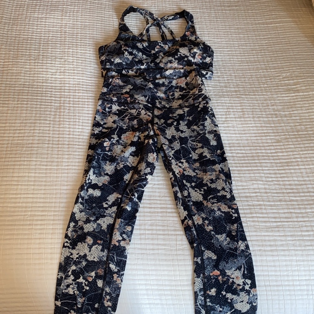 Lululemon Bundle - Picture 2 of 8